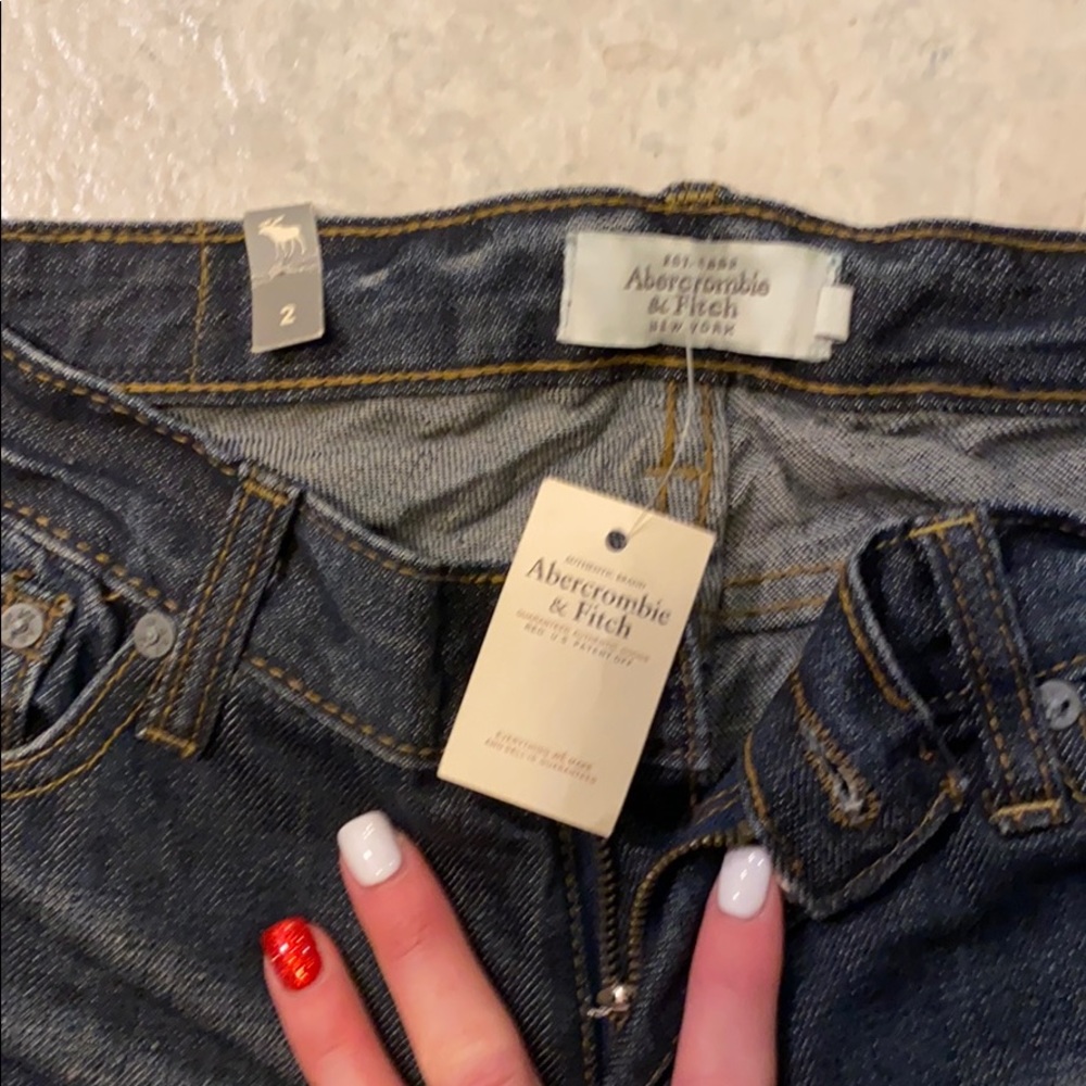 Jeans - Picture 2 of 3